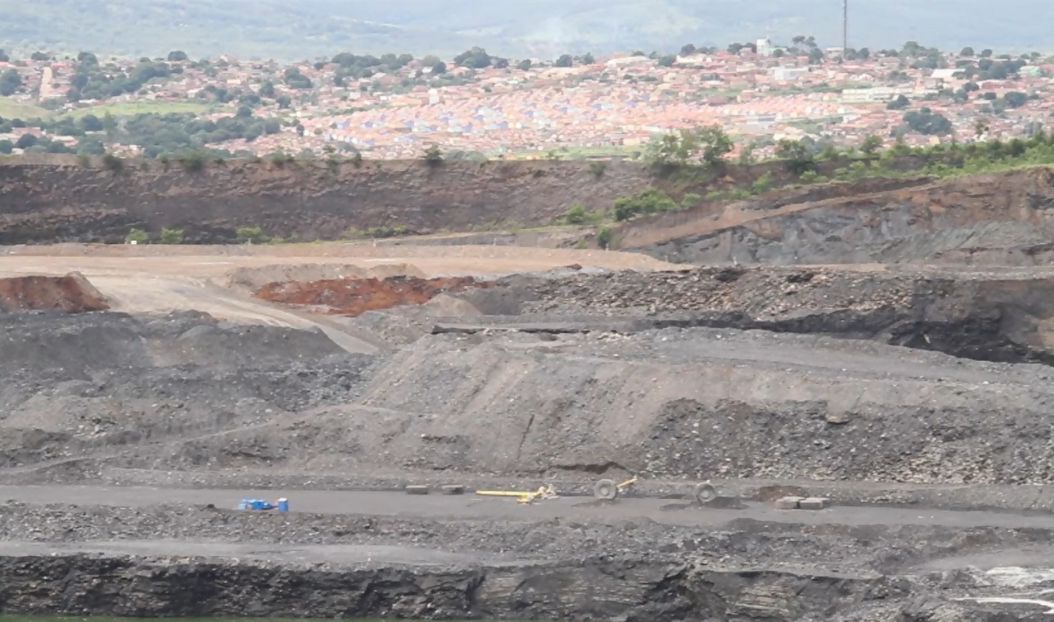 Mineração e comunidades